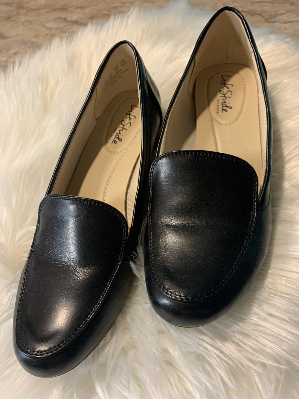 Life Stride Black Slip-On Leather Loafers for Women Size 9 M